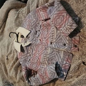 Wrangler sherpa linned aztex print jacket